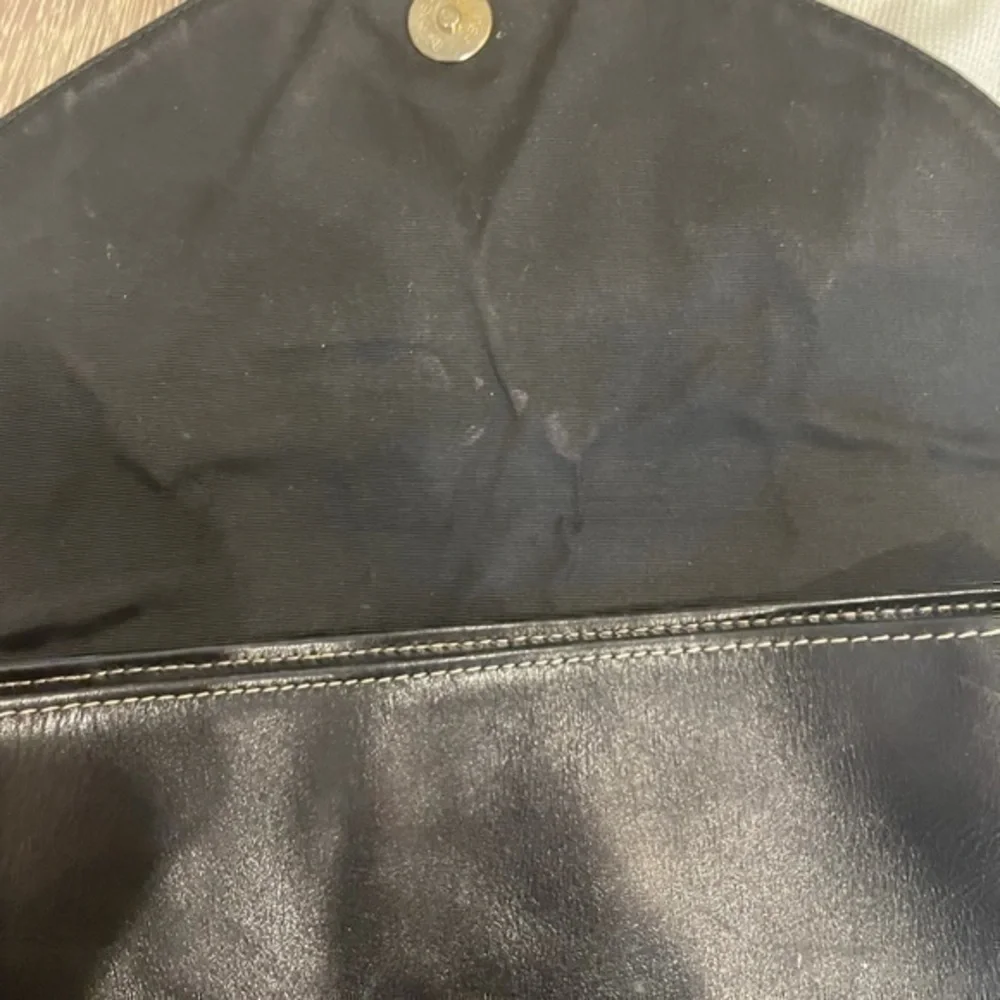 PRADA LEATHER BAG BLACK AND WHITE - Picture 6 of 16